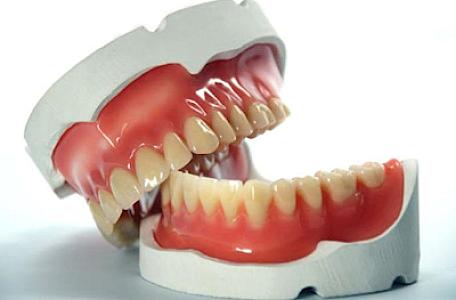 Süni dişlər Azərbaycana xaricdən 28 qəpiyə gətirilir –