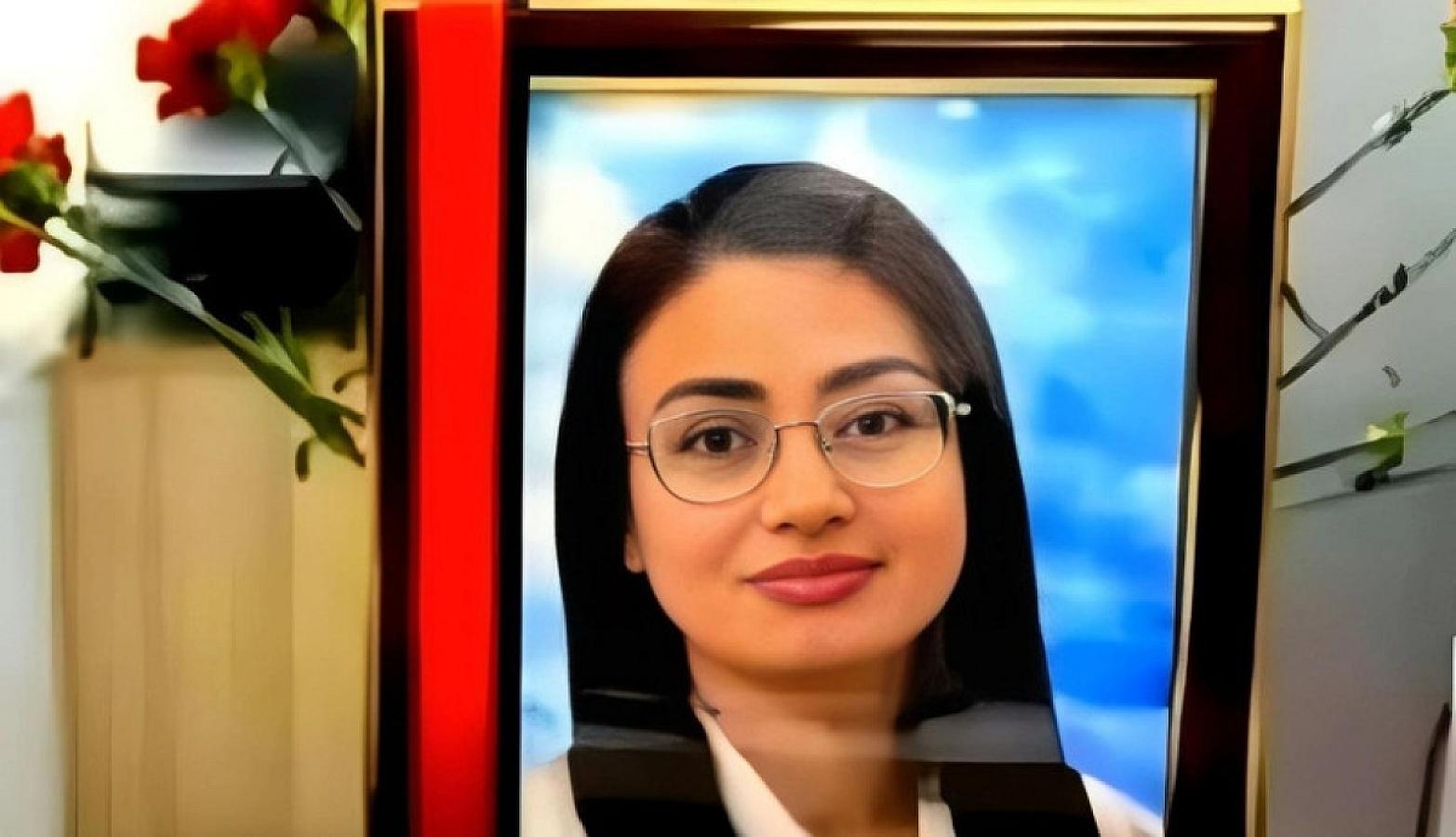 Əlindəki ziyilə görə xəstəxanaya gedən qız öldü
