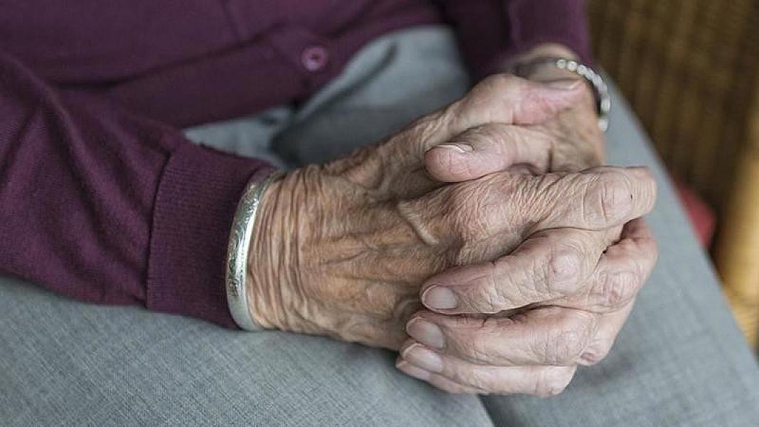 Araşdırma: İnsanlar bu iki yaş aralığında