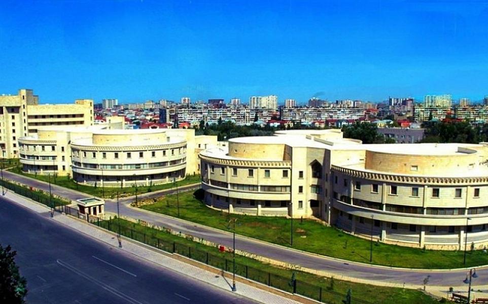 Azərbaycanda ilk dəfə "toyuq korluğu" xəstəliyinin qarşısını alan əməliyyat icra olunub