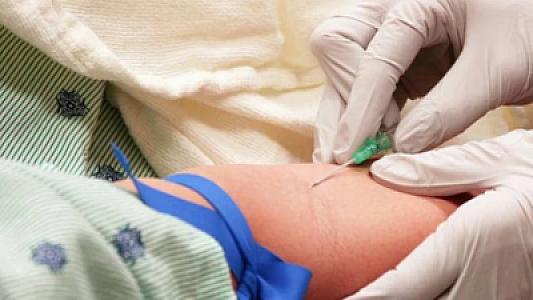 4 yaşlı uşaq inyeksiyadan şoka düşərək