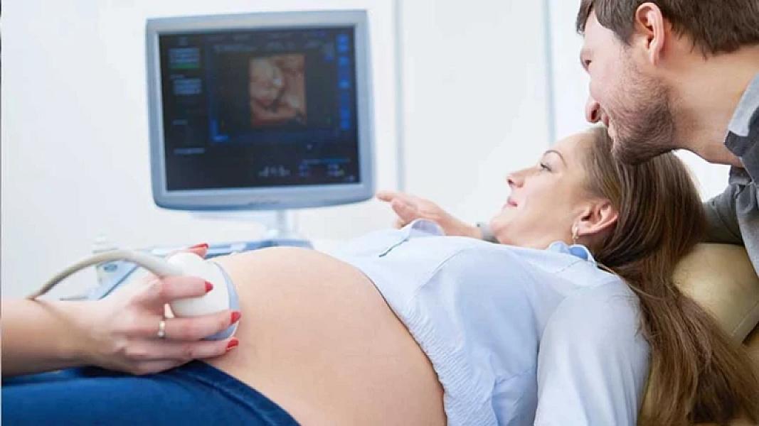 Hamiləlik zamanı səssiz təhlükə! Endokrin xəstəliklər ana və körpəyə
