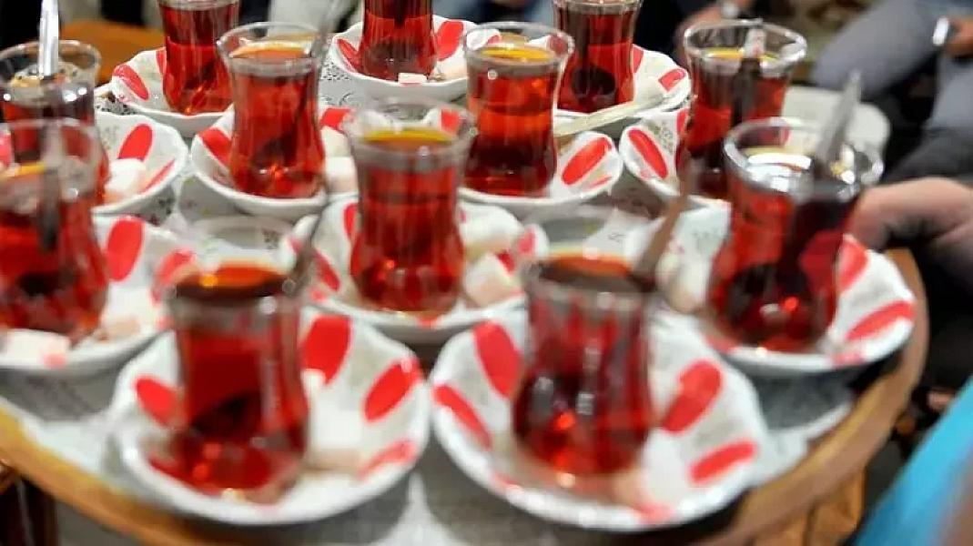 50 illik çayçı