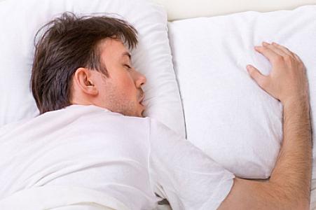 Çoxlarının ən sevdiyi yatış pozası: