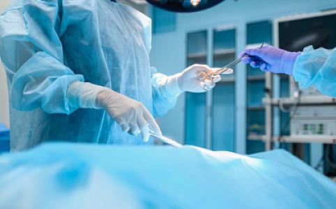 İcbari tibbi sığorta üzrə özəl klinikalarda icra olunan əməliyyatlara 210 milyon manat xərclənib