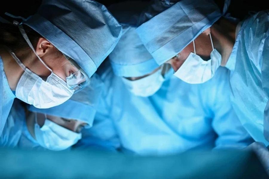 Əfqanıstanda maraqlı hadisə: İki aylıq körpə qarnında