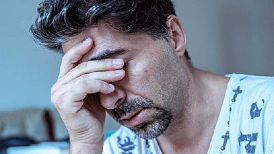 40 yaşlı kişi güclü baş ağrısına məhəl qoymadı –