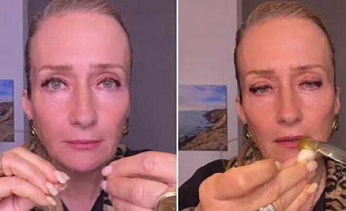 60 yaşı var amma 30 yaşında görünür -