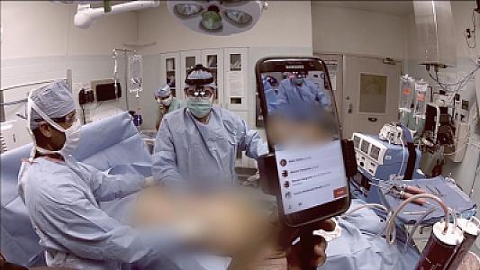 Əməliyyat zamanı canlı yayım açan