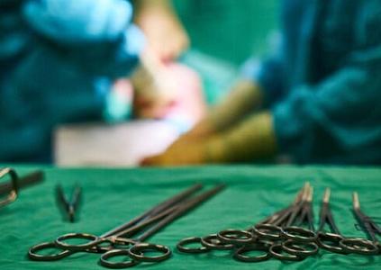 Çində 7 yaşlı uşaq dünyada süni ürək transplantasiyası edilən