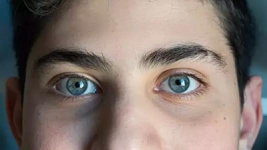 Kirpikləriniz tökülürsə, diqqətli olun!