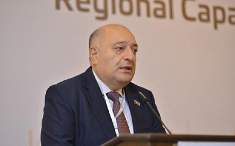 Komitə sədri: "Stomatoloji klinikalar, gözəllik salonları hepatit və İİV virusunun