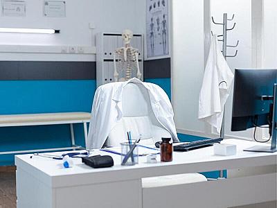 Bu xəstəxana direktorlarının ölkədən çıxışına