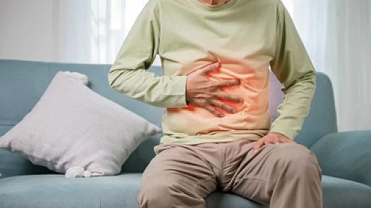 Qusma, qanaxma və qarın şişməsi varsa,