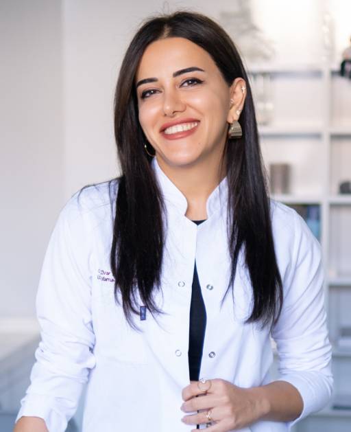 Uzman ginekoloq Zivər Eldarova