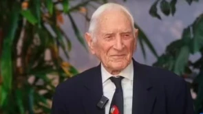 Ailə üzvləri erkən yaşda ölən 102 yaşlı professor uzunömürlülük sirrini bölüşüb -