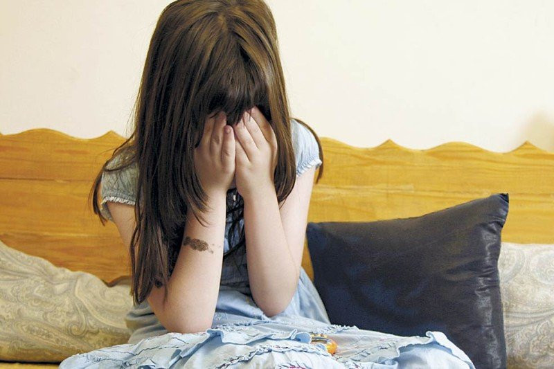 Azərbaycanda kişi 13 yaşlı qardaşı qızını qaçırdı: Zorladığı bildirilir